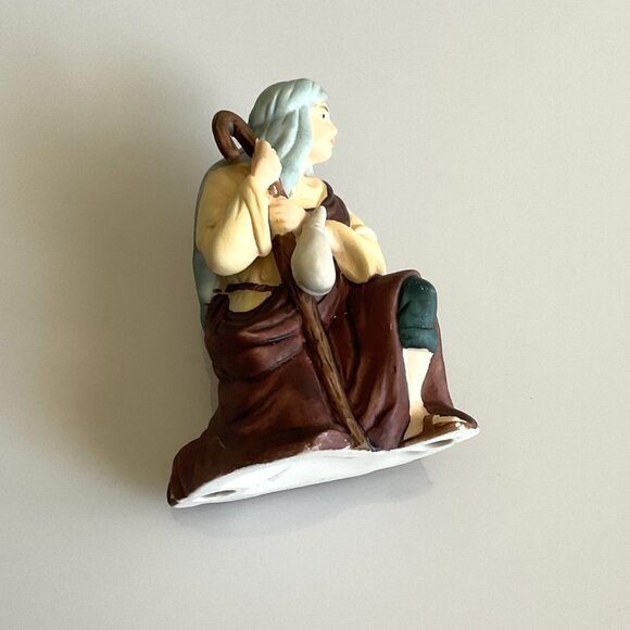 VINTAGE SHEPHERD NATIVITY FIGURINE CHRISTMAS  HOLIDAY DECOR - Picture 9 of 10